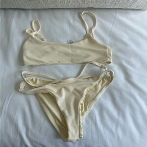 DAILY DRILLS CREAM BININI SET SIZE L - NEVER WORN